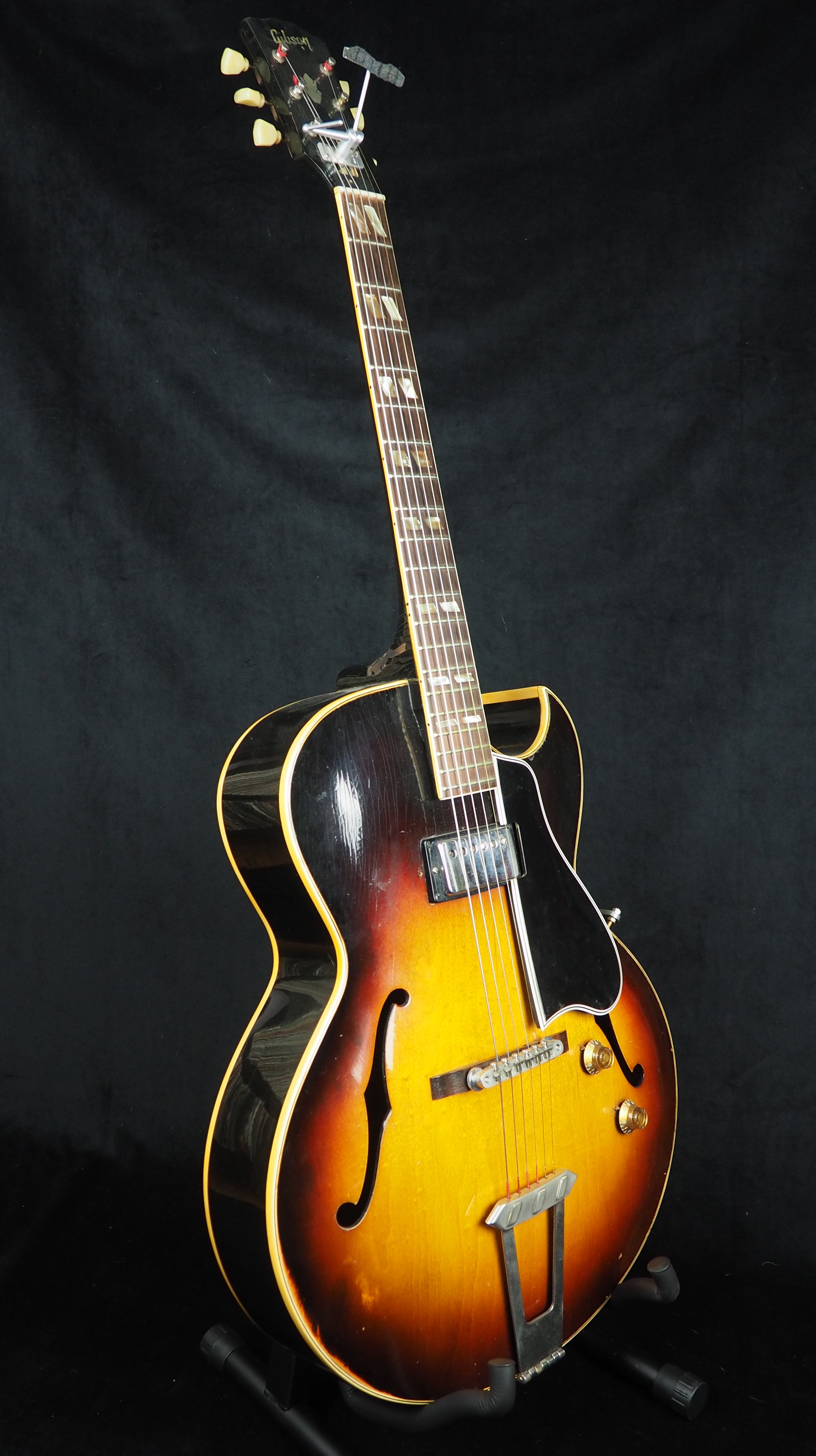 Herb Ellis 1953 Gibson ES-175.jpg